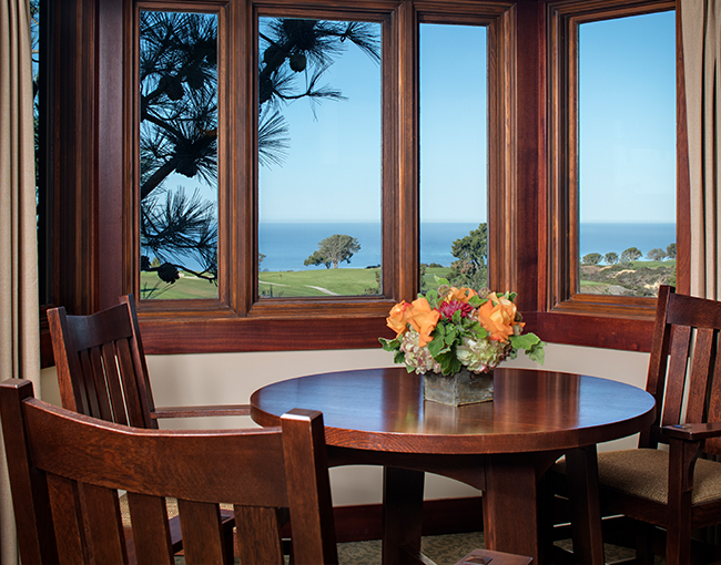 Makinson Suite with sweeping views of the Pacific Ocean
